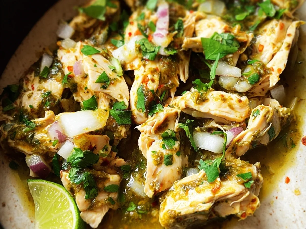 Crockpot Salsa Verde Chicken: Easy & Flavorful Dinner - Image 1