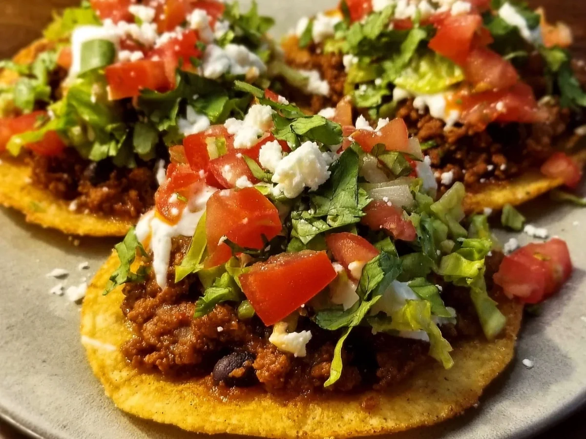 Low Calorie Tostadas: Quick, High Protein Meal - Image 1