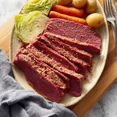Easy Crock Pot Corned Beef: Tender & Flavorful
