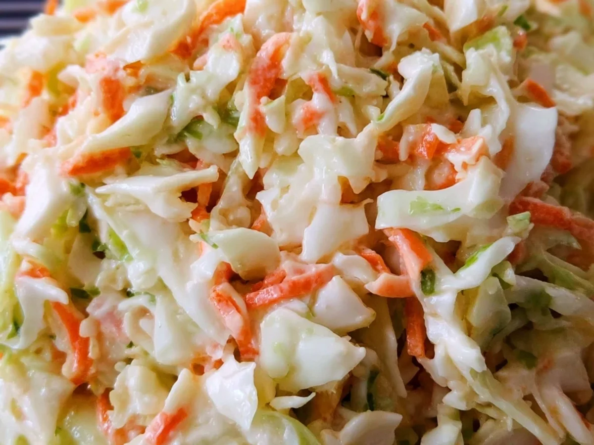 Homestyle KFC Coleslaw Copycat: Tangy & Creamy Side - Featured Image